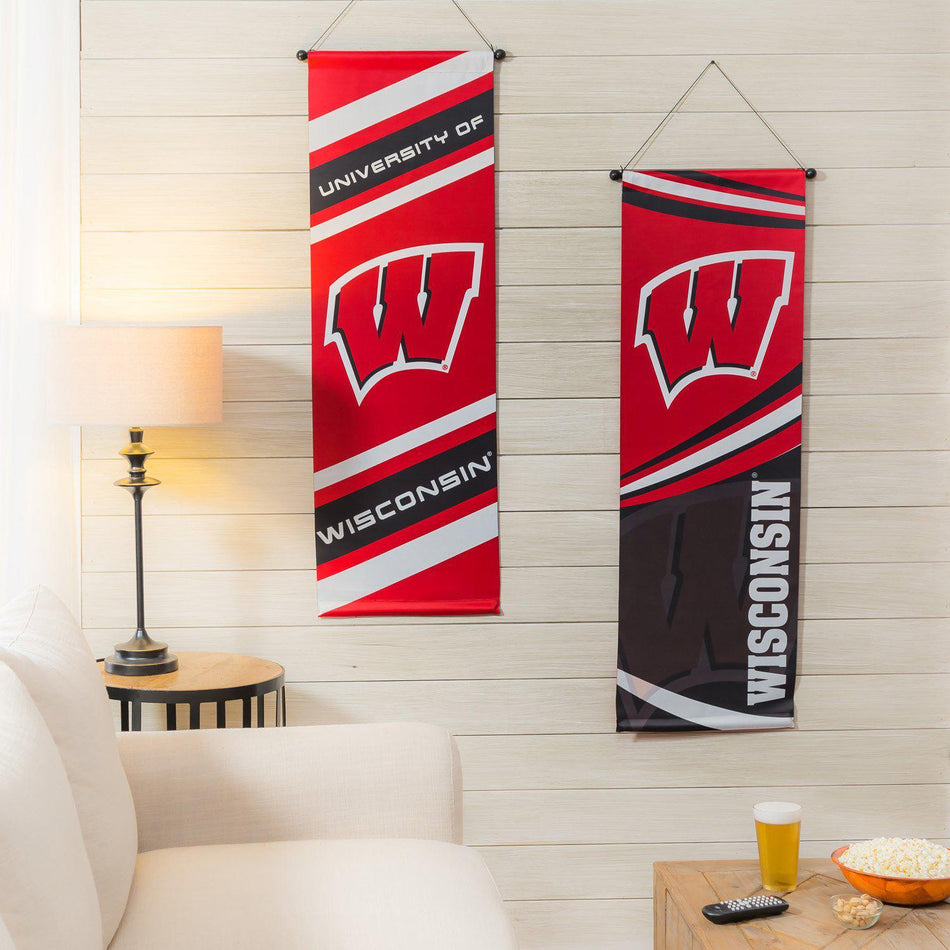 Show your pride for the Wisconsin Badgers with the two-sided dowel banner.