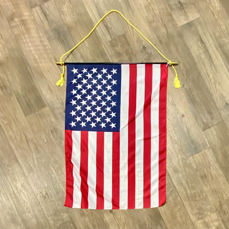 U.S._Flag_Classroom_Banner_with_Gold_Cord