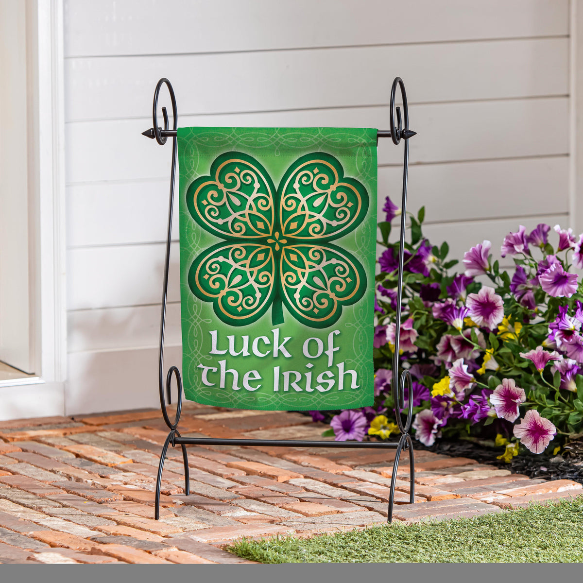 Clover Garden Flag