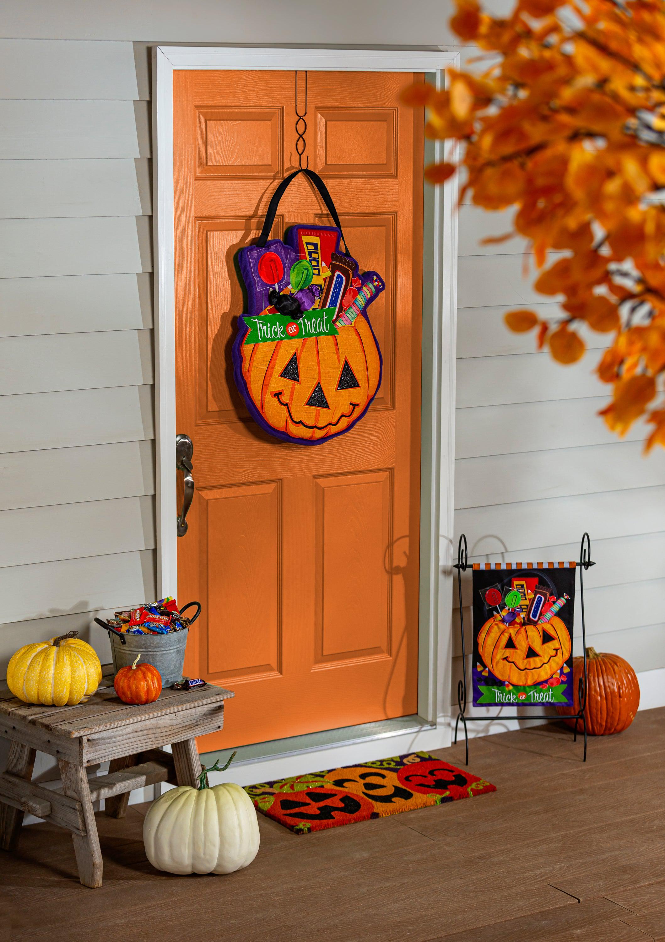 Trick or Treat Halloween Pumpkin Bucket Door Décor