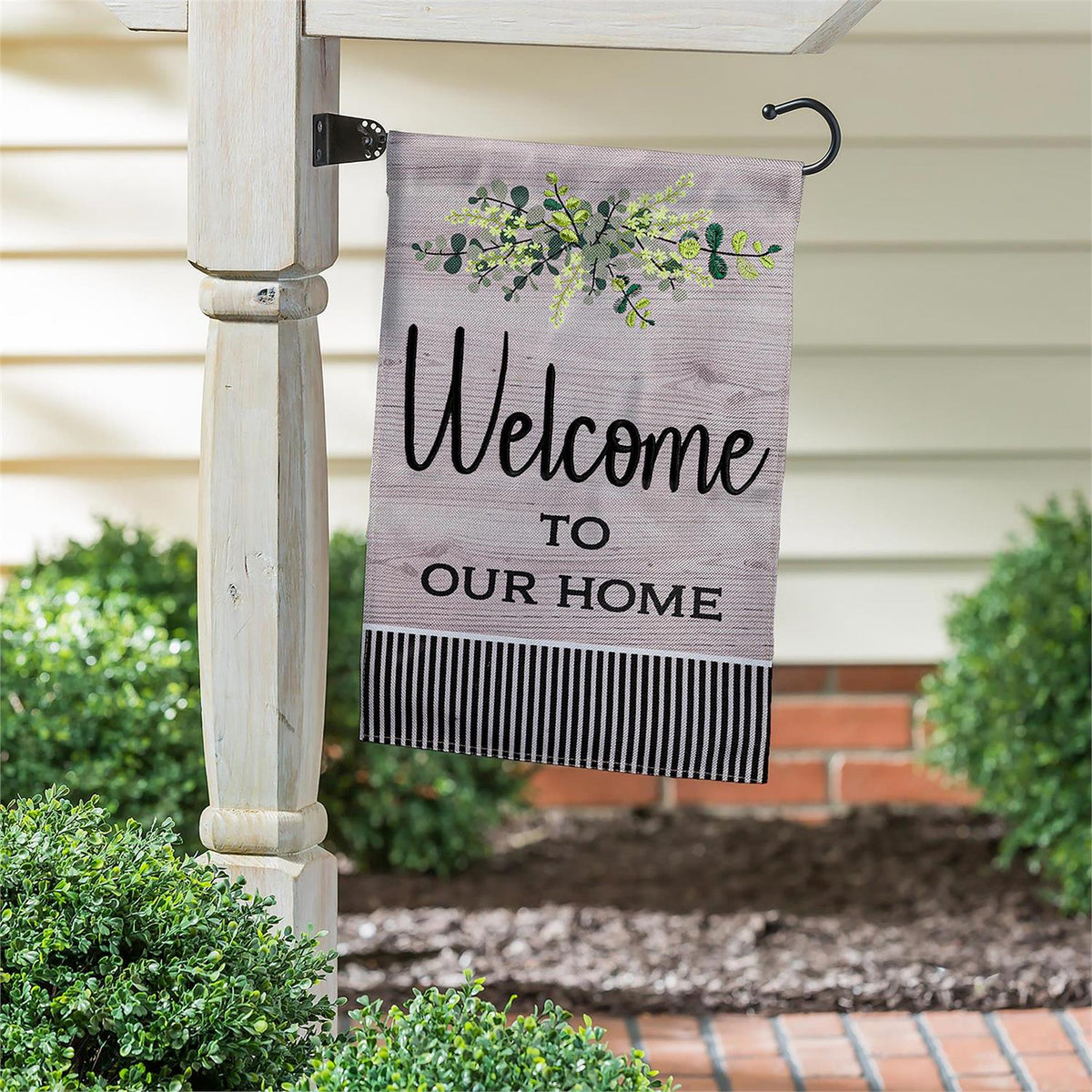 Wood Grain Welcome Garden Flag