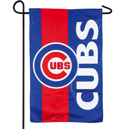 This garden flag features the Cubs name in cutout, 3D letters down one side and the Chicago Cubs logo in the center.