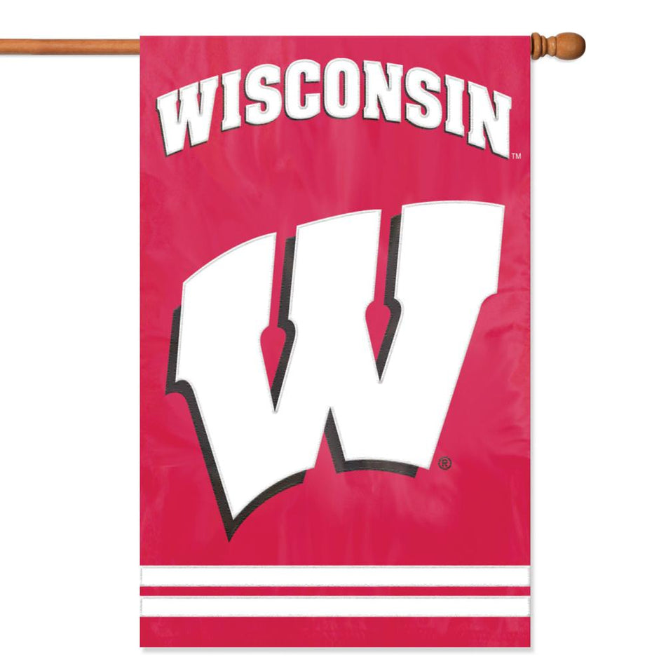 Show your pride for the Wisconsin Badgers with this oversized premium quality house banner! 